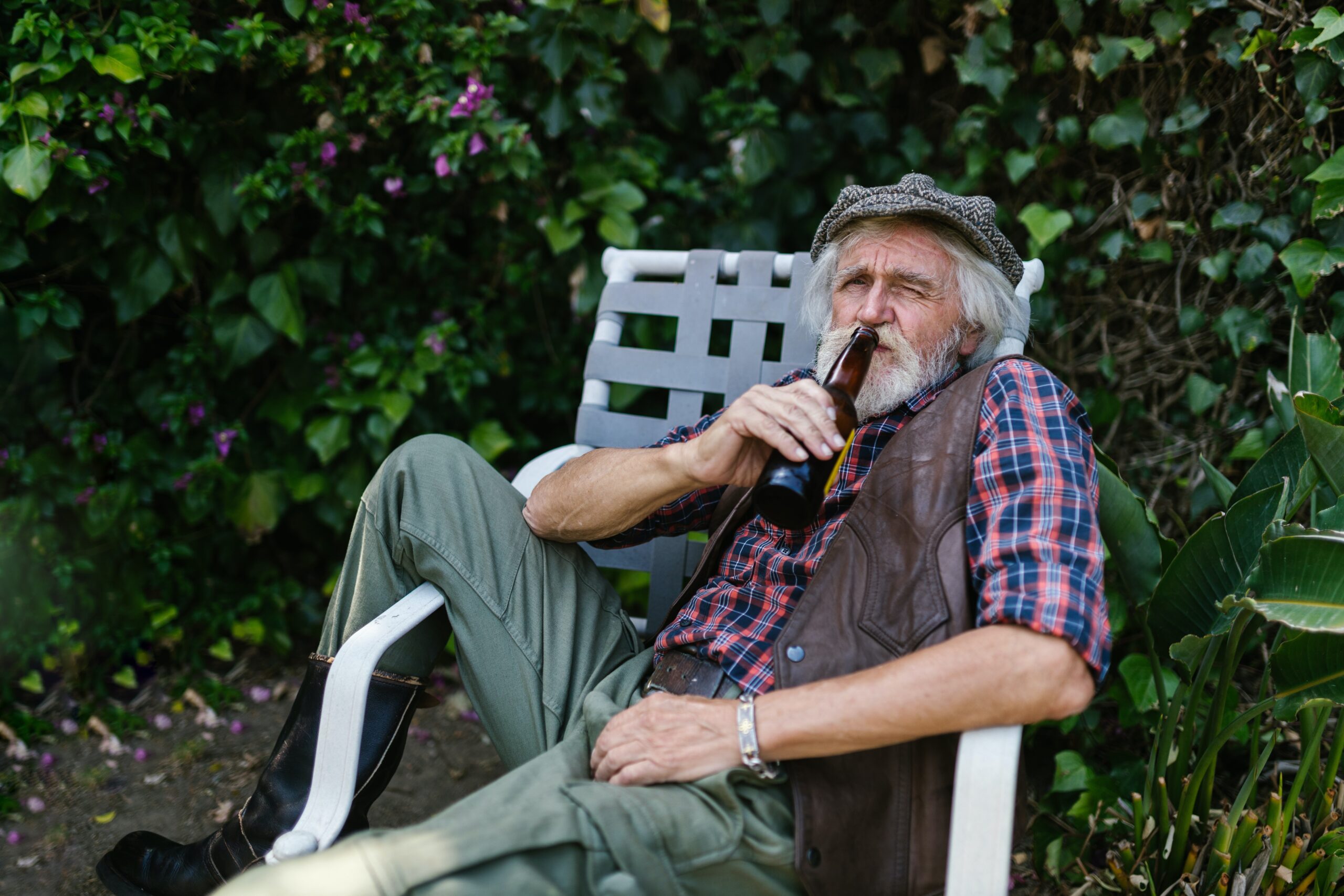 Alcohol Abuse in Elderly (Triggers &amp; Treatment)